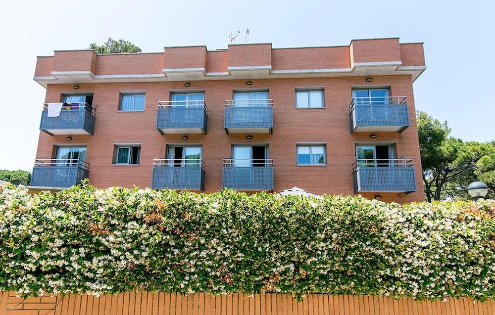 Aparthotel Bardon Castelldefels Exteriér fotografie