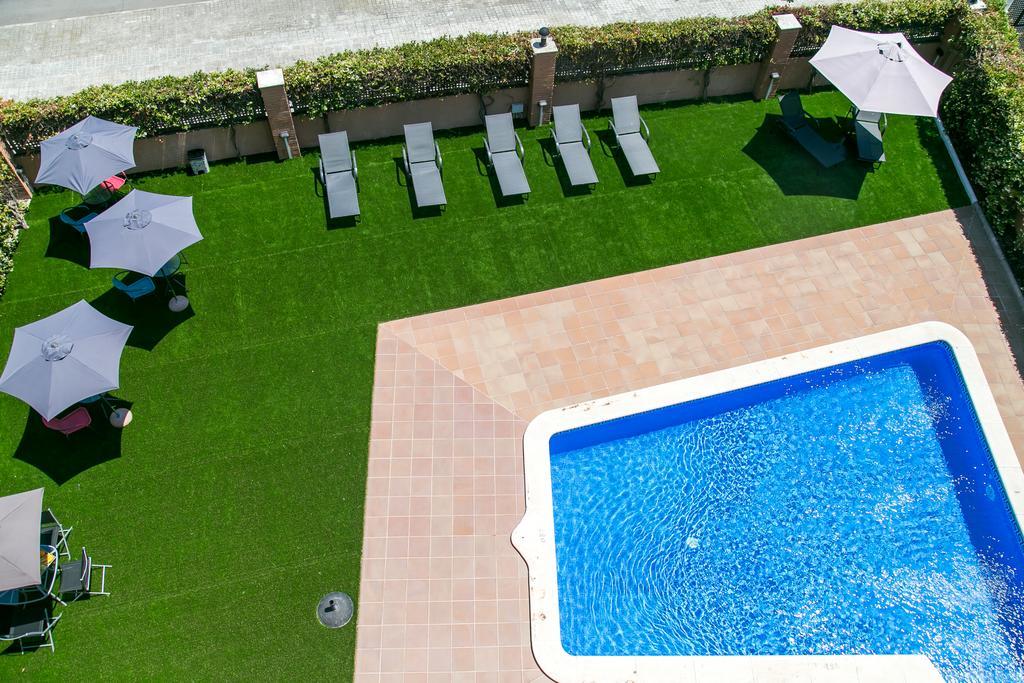 Aparthotel Bardon Castelldefels Exteriér fotografie
